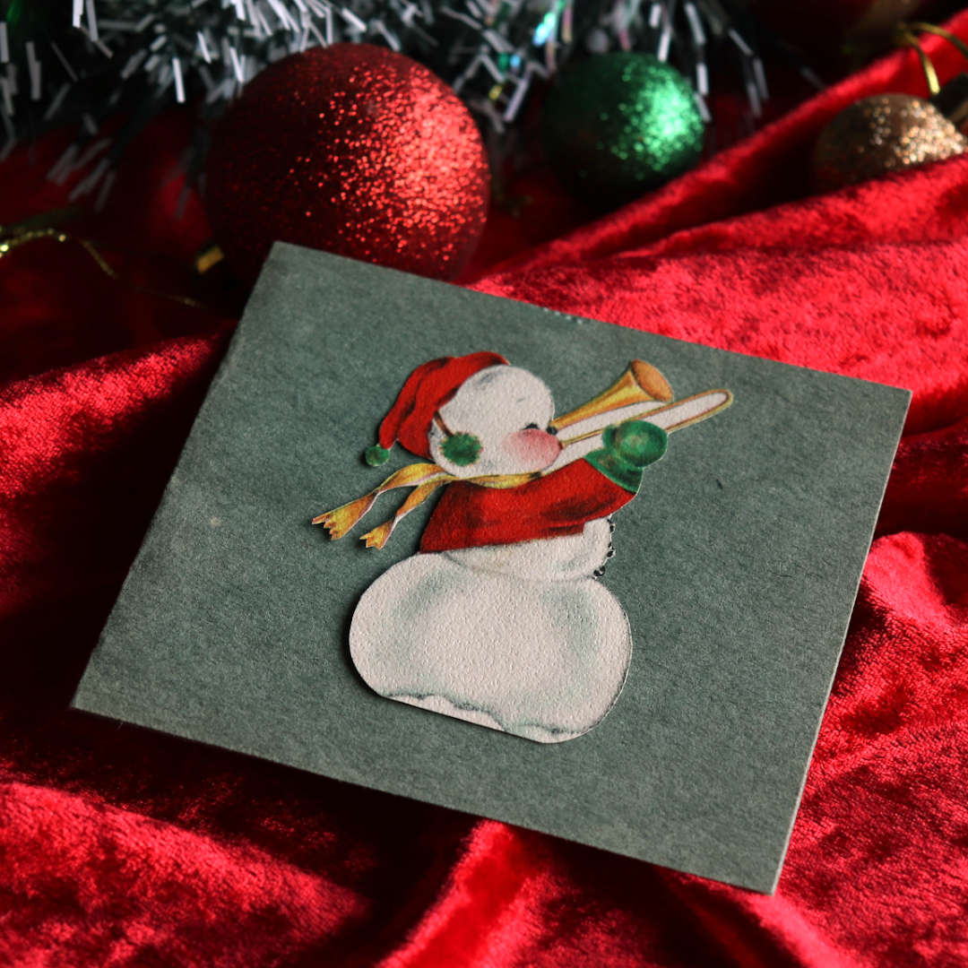 USAヴィンテージ1940年代紙ものクリスマスカード｜トランペットを吹くスノーマン雪だるまアンティークカード